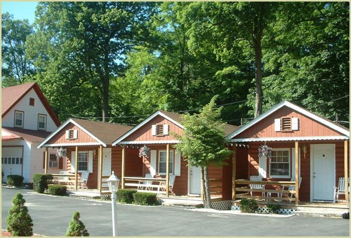Seven Dwarfs Motel & Cabins Lake George Exteriör bild